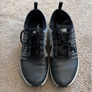 Nike women’s Black Athletic Shoes